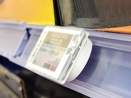 Wie kinste elektronische planketikette installere?